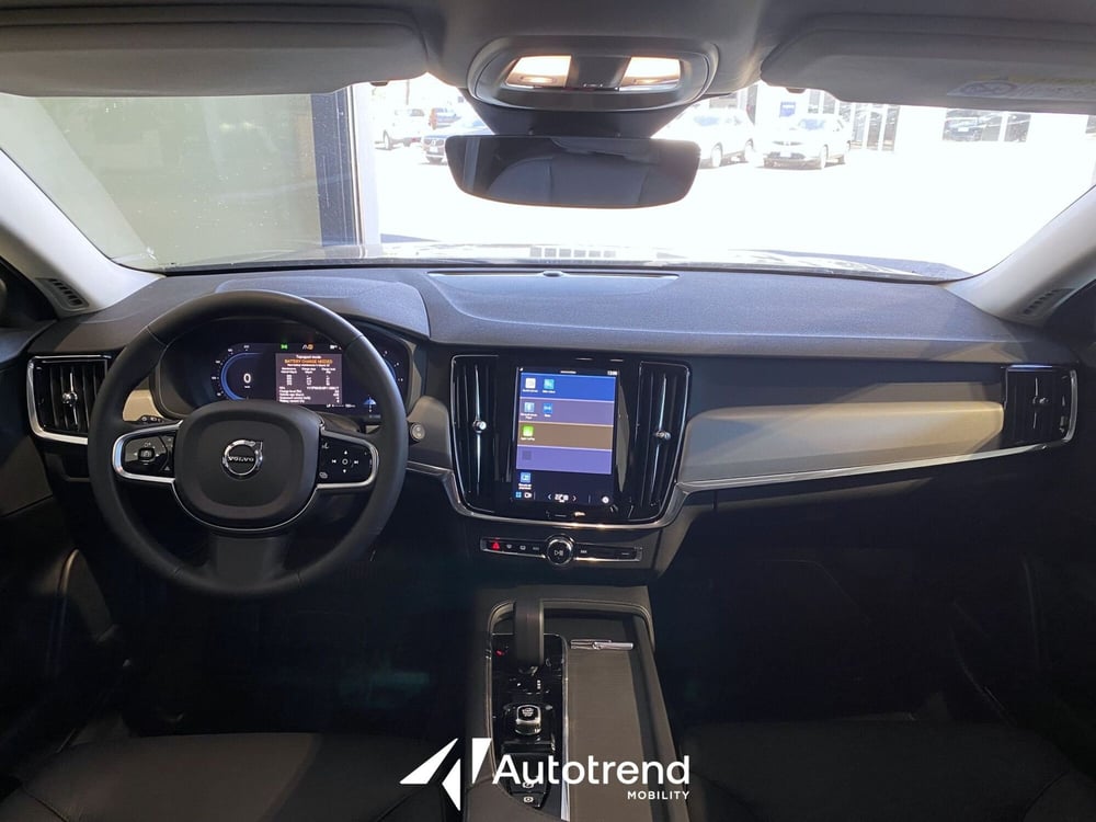 Volvo V90 nuova a Bari (10)