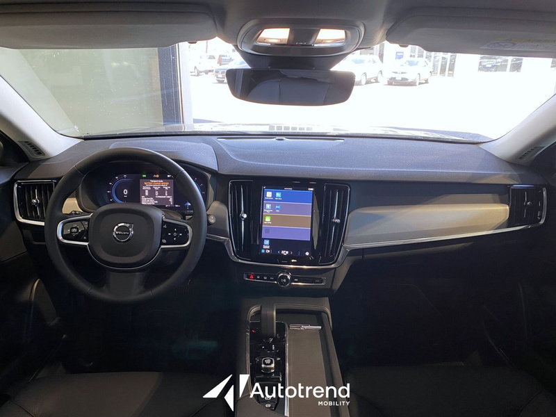 Volvo V90 nuova a Bari (10)