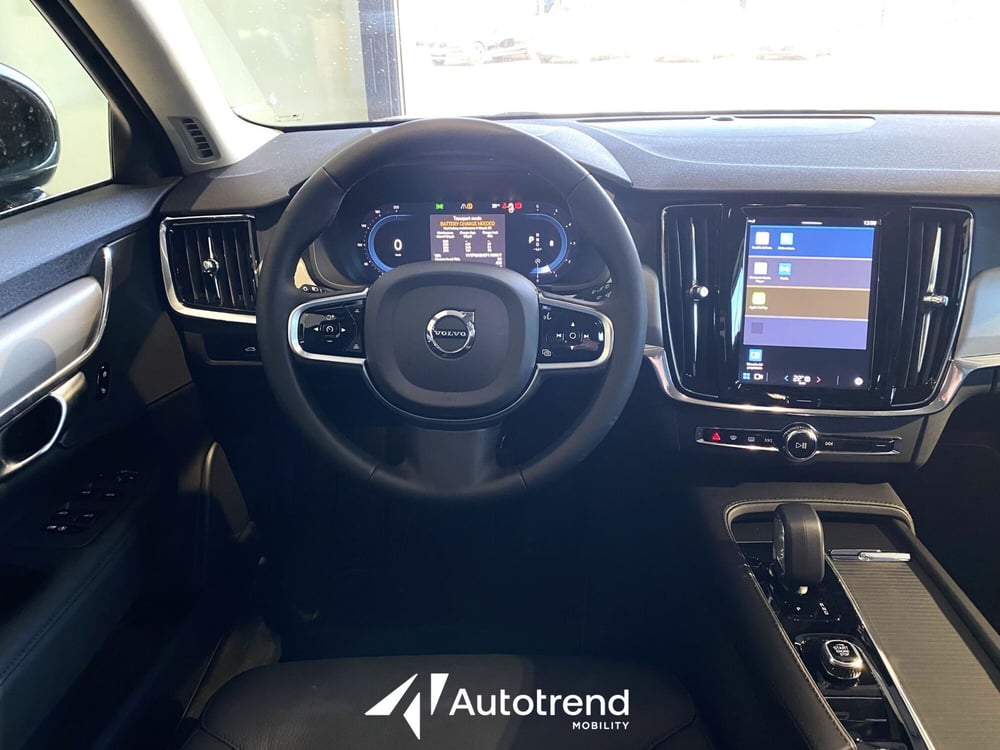 Volvo V90 nuova a Bari (11)