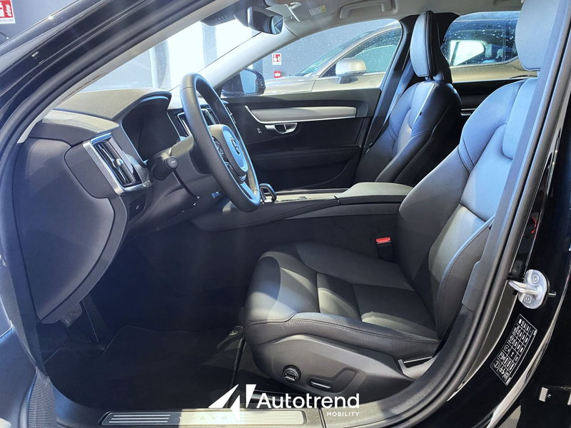 Volvo V90 nuova a Bari (7)