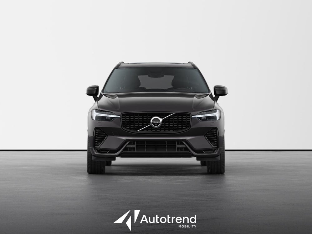 Volvo XC60 nuova a Bari (3)