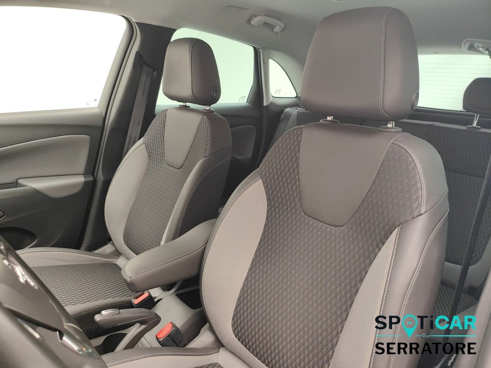 Opel Crossland X usata a Como (13)