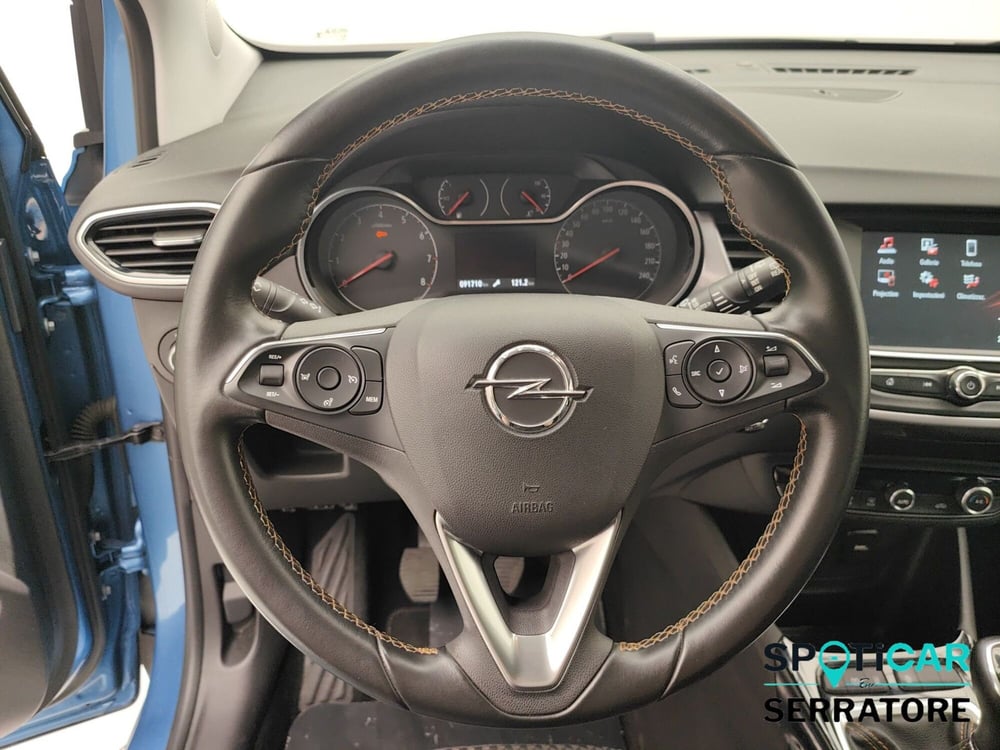 Opel Crossland X usata a Como (9)