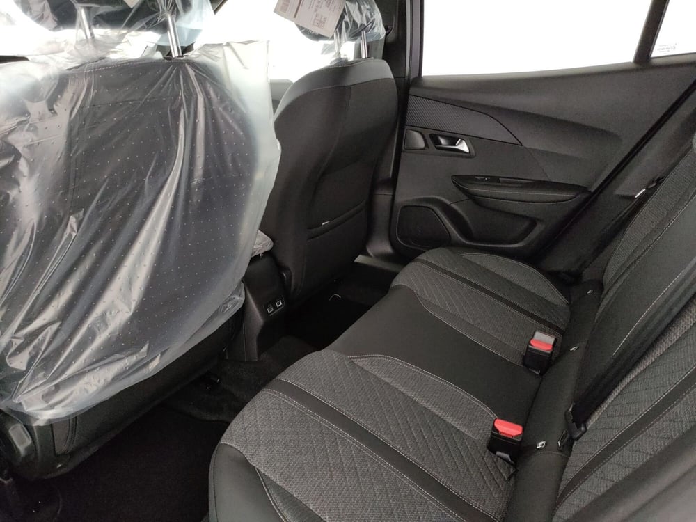 Peugeot 2008 nuova a Caserta (15)