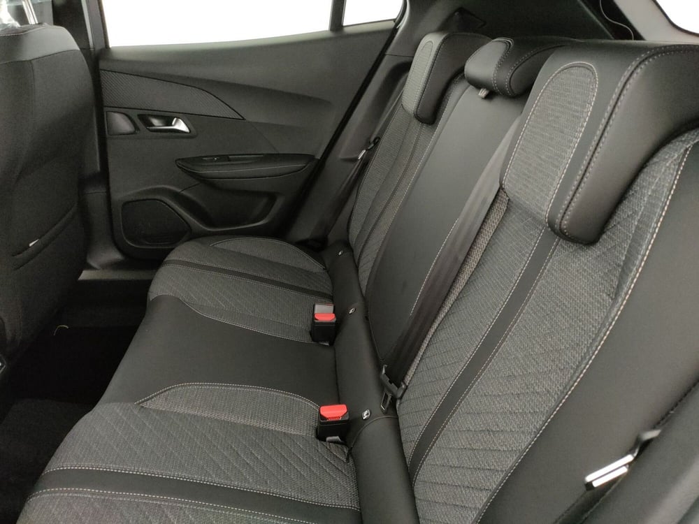 Peugeot 2008 nuova a Caserta (16)