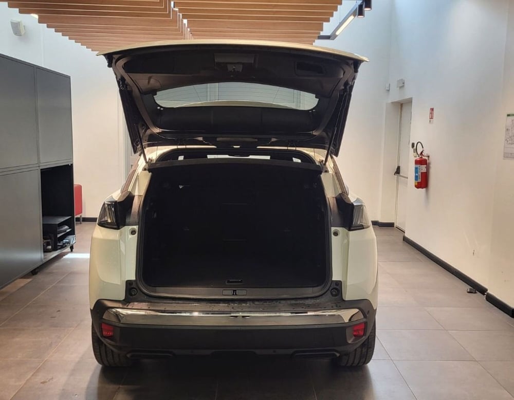 Peugeot 3008 nuova a Ferrara (10)
