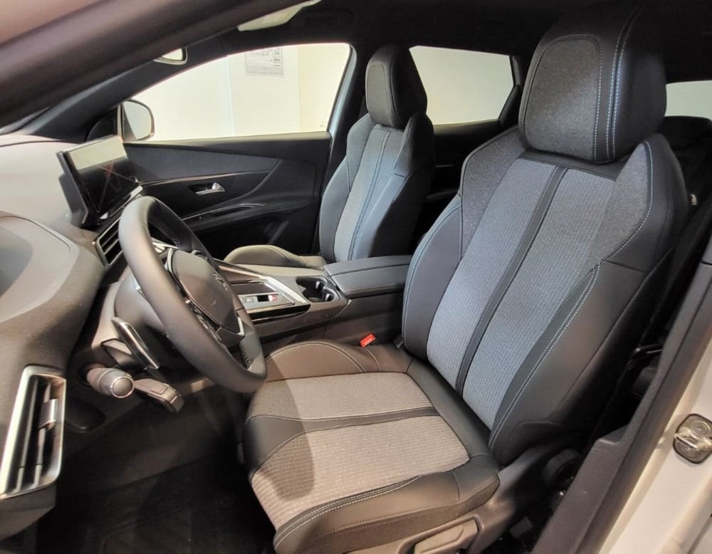 Peugeot 3008 nuova a Ferrara (13)