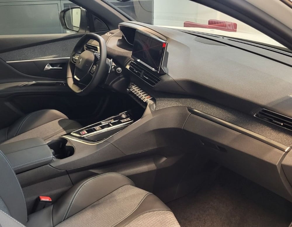 Peugeot 3008 nuova a Ferrara (4)