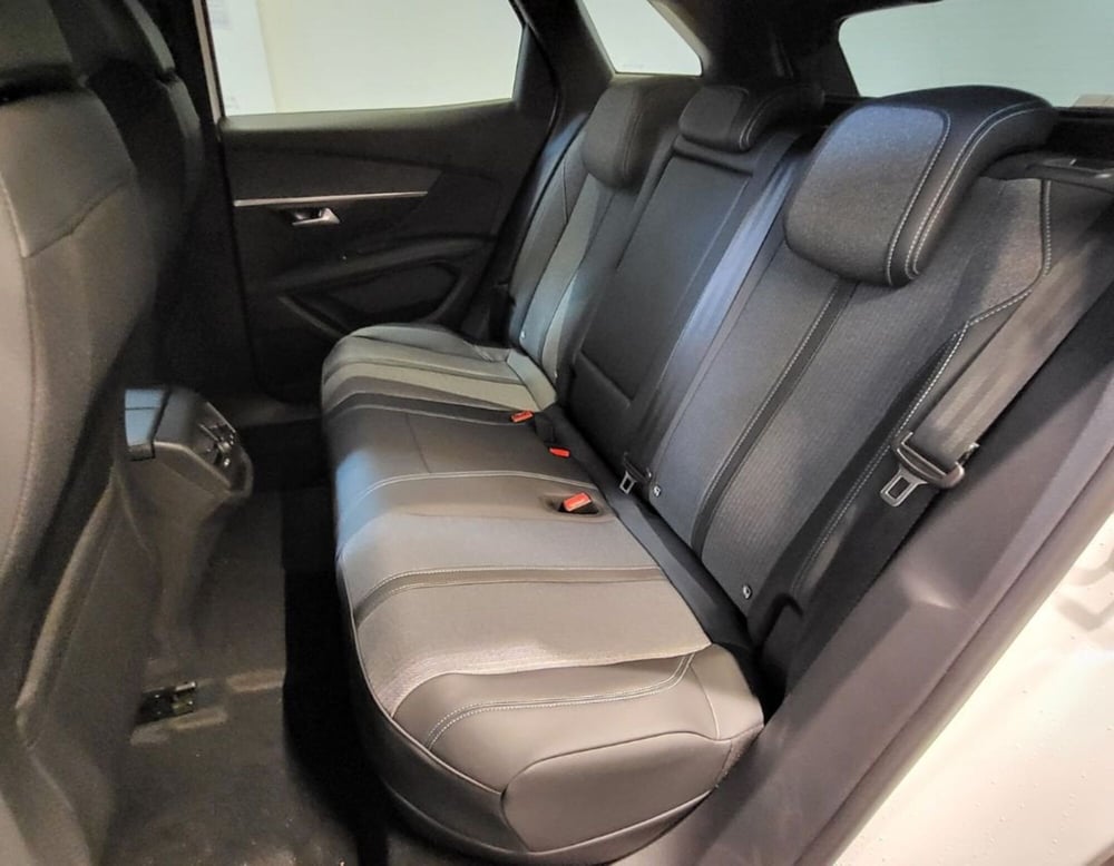 Peugeot 3008 nuova a Ferrara (6)