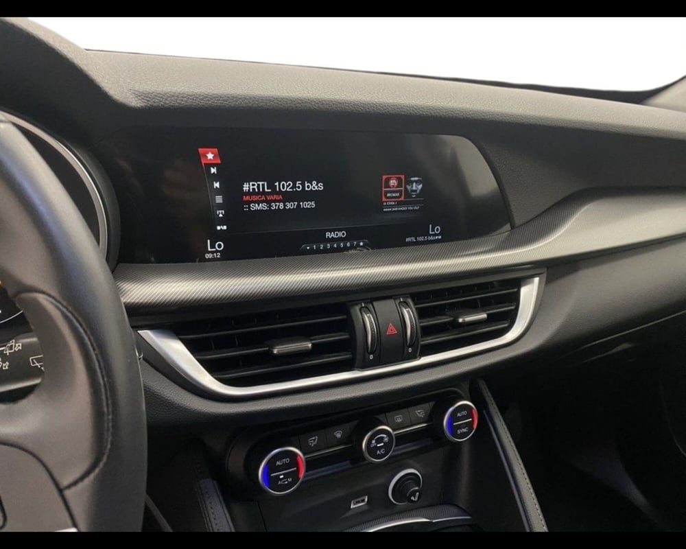 Alfa Romeo Stelvio usata a Torino (4)