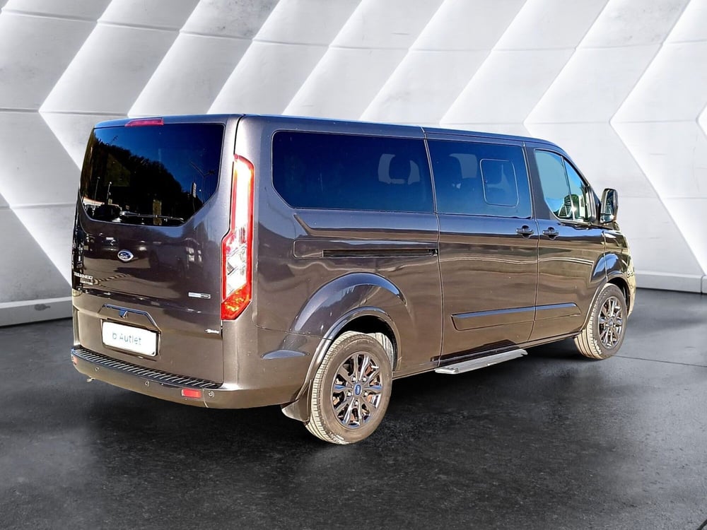 Ford Tourneo Custom usata  (4)