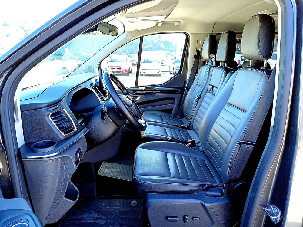 Ford Tourneo Custom usata  (6)