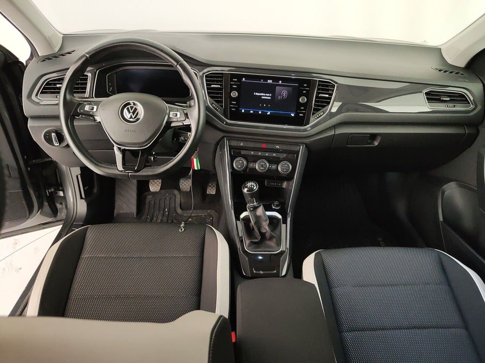 Volkswagen T-Roc usata a Caserta (15)