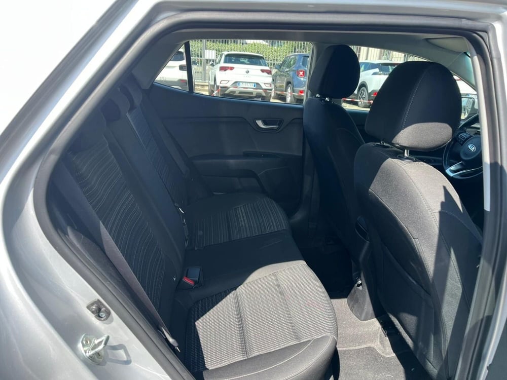Kia Stonic usata a Milano (14)