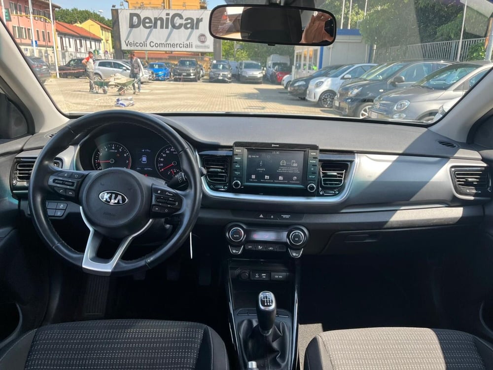Kia Stonic usata a Milano (15)