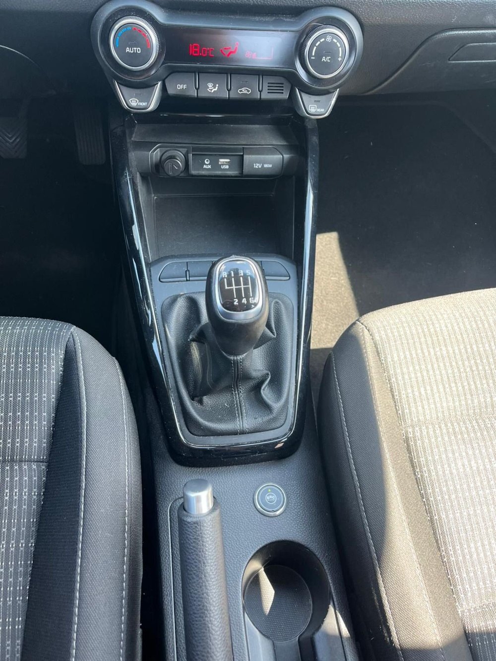 Kia Stonic usata a Milano (17)
