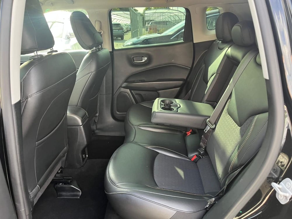 Jeep Compass usata a Milano (14)