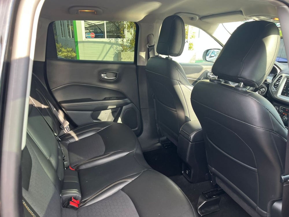 Jeep Compass usata a Milano (15)