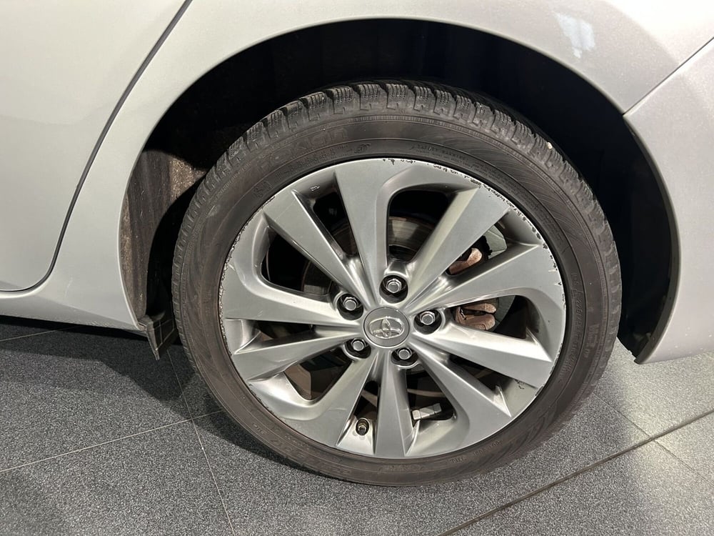 Toyota Auris usata a Milano (15)