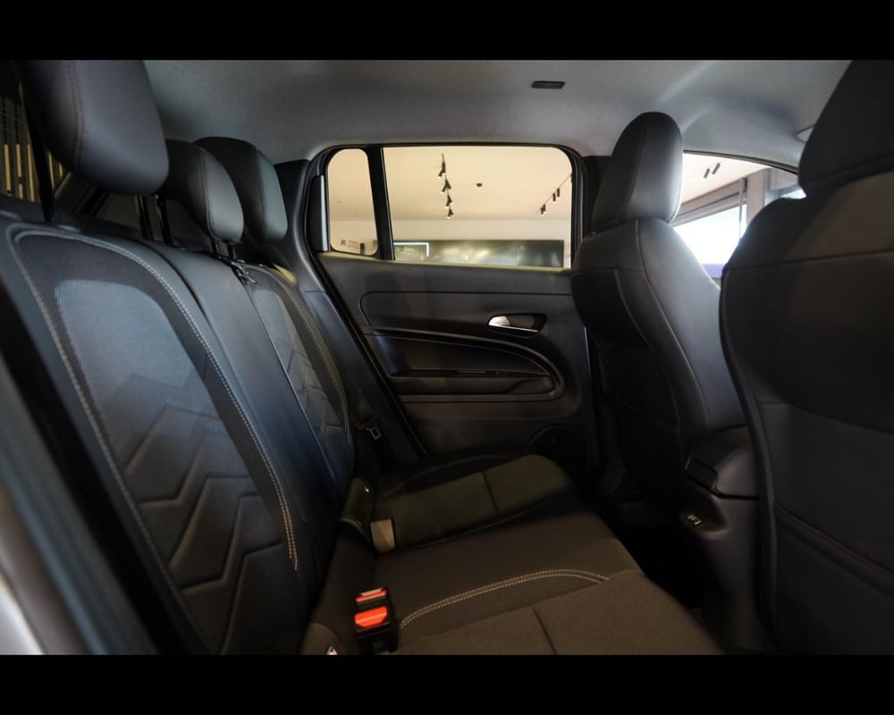 Jeep Avenger nuova a Venezia (14)