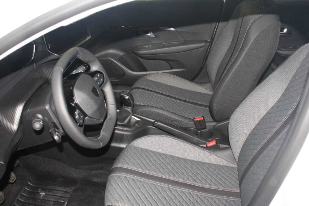 Peugeot 208 nuova a Viterbo (8)