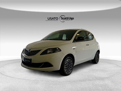 Lancia Ypsilon 1.0 FireFly 5 porte S&amp;S Hybrid Gold Plus del 2024 usata a Siena