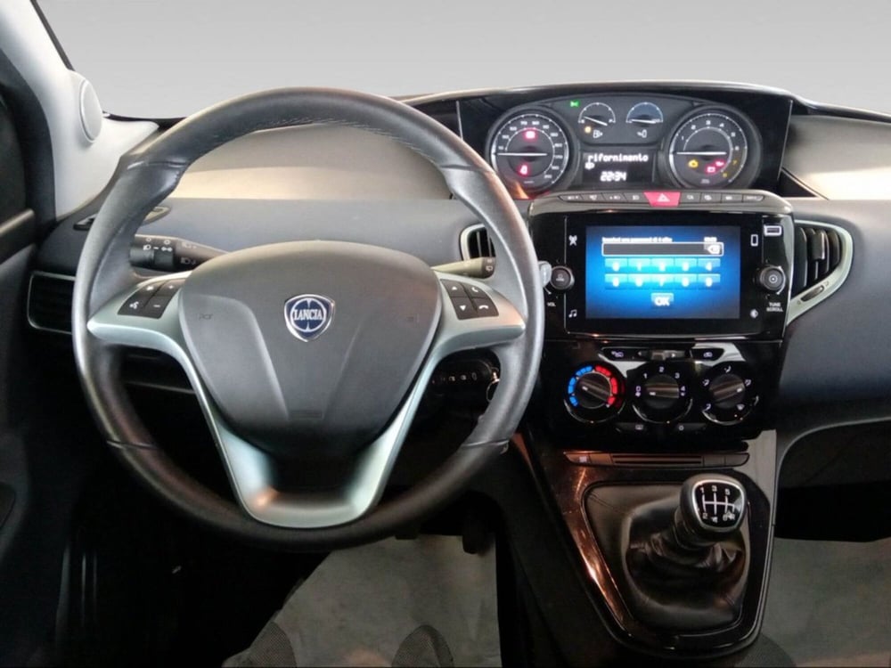 Lancia Ypsilon usata a Siena (11)