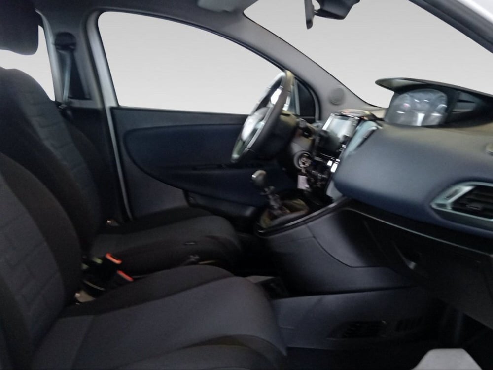 Lancia Ypsilon usata a Siena (13)