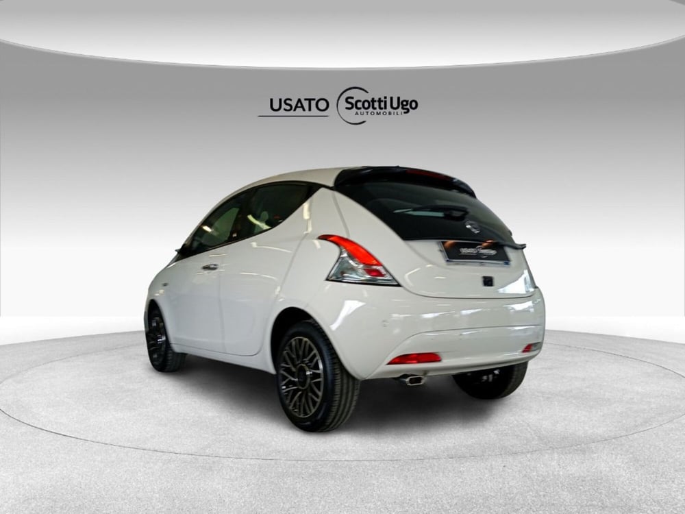 Lancia Ypsilon usata a Siena (6)