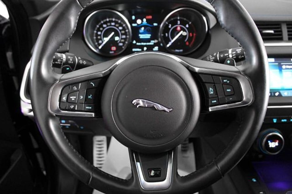 Jaguar E-Pace usata a Novara (13)