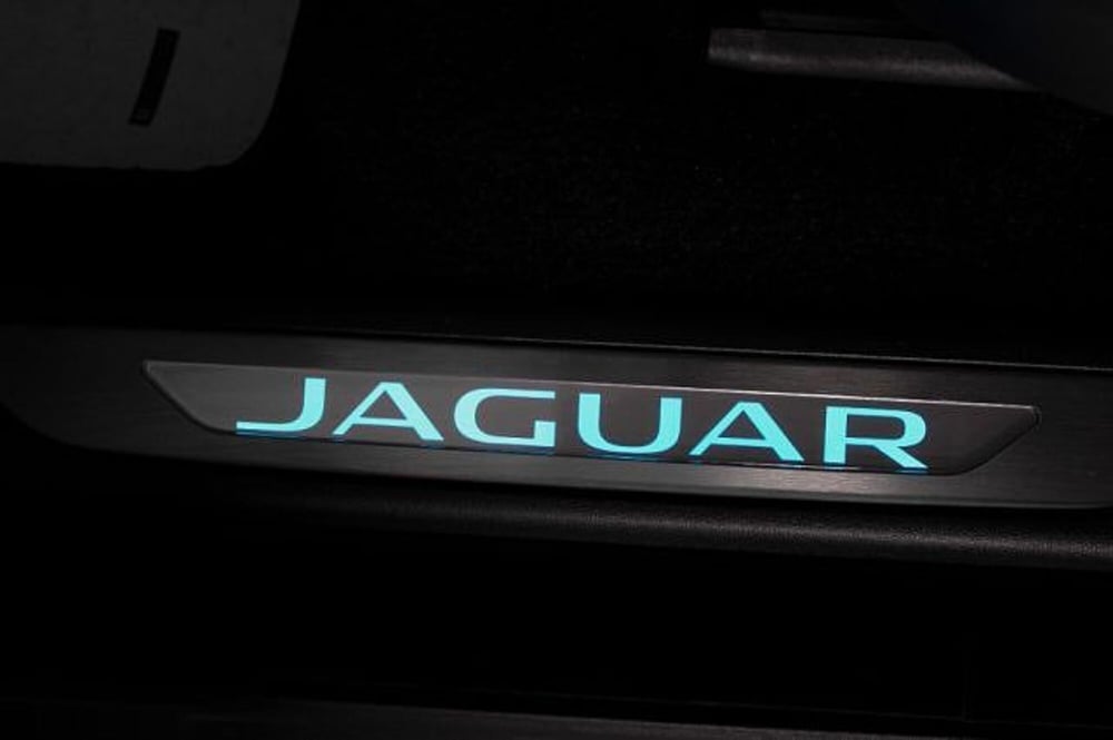 Jaguar E-Pace usata a Novara (15)