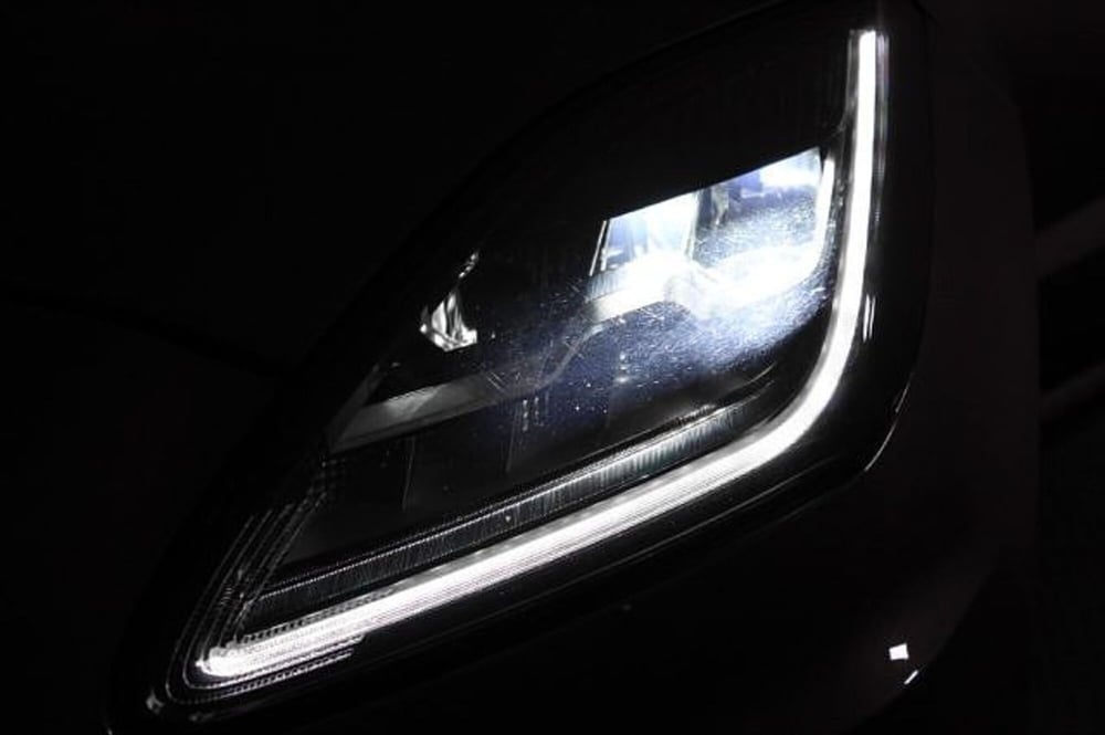 Jaguar E-Pace usata a Novara (19)