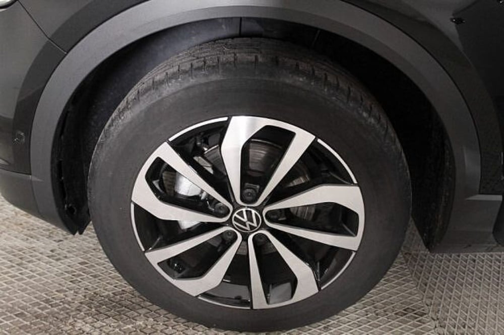 Volkswagen T-Roc Cabrio usata a Novara (16)