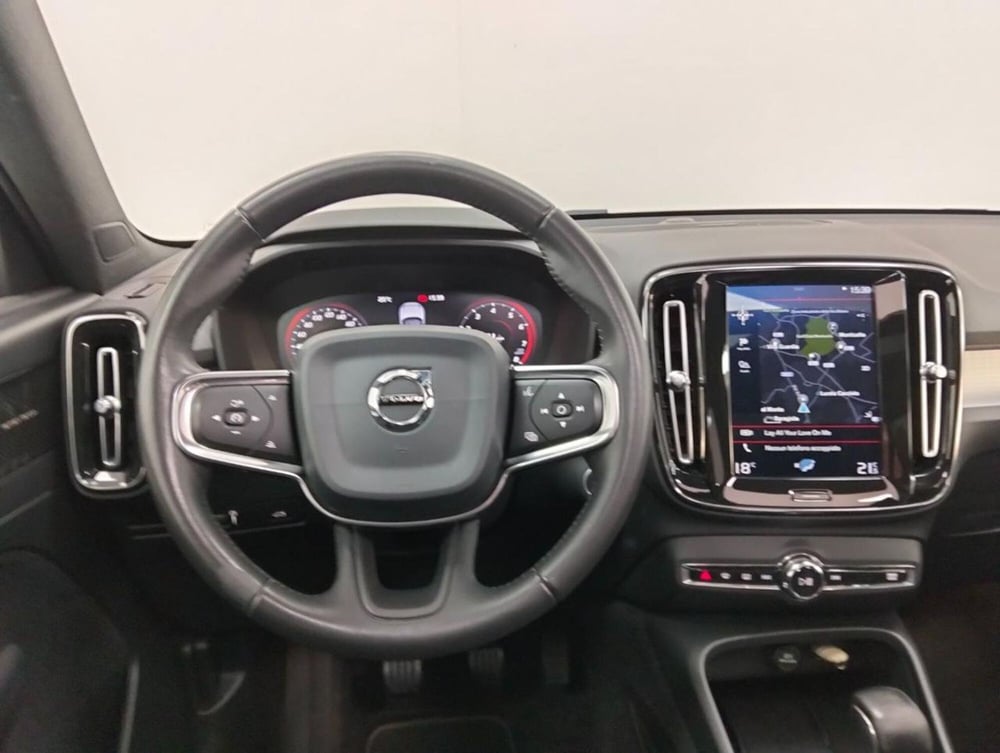 Volvo XC40 usata a Como (11)
