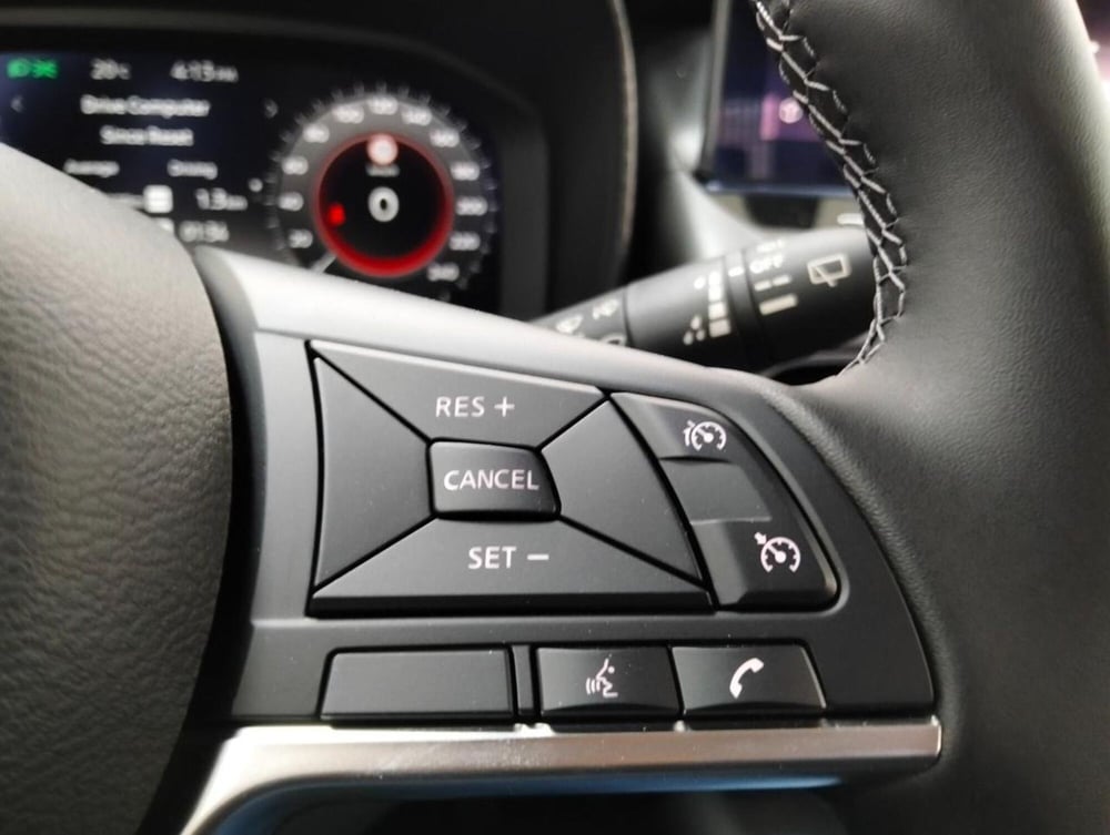 Nissan Juke nuova a Como (12)