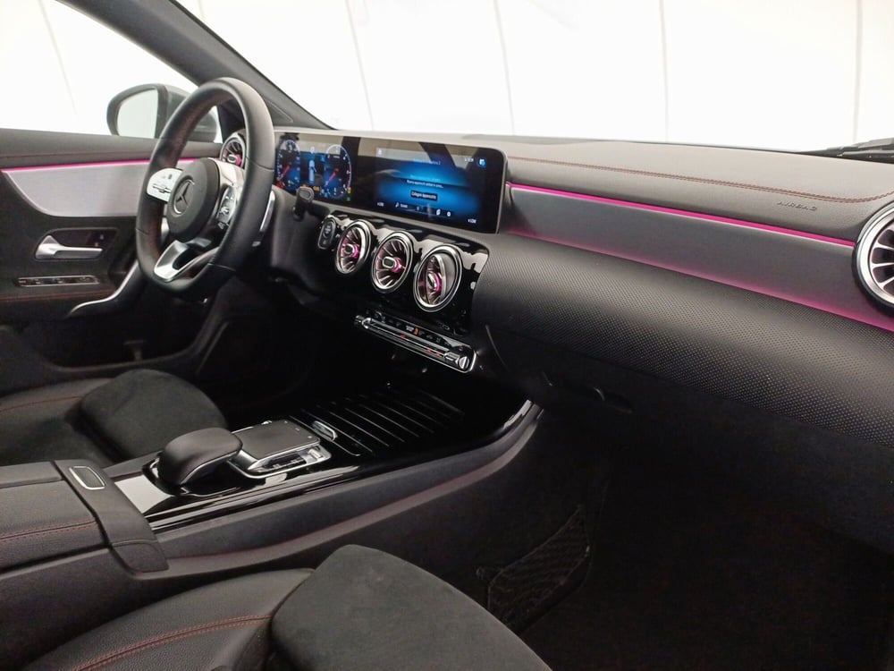 Mercedes-Benz CLA Shooting Brake usata a Lecce (7)