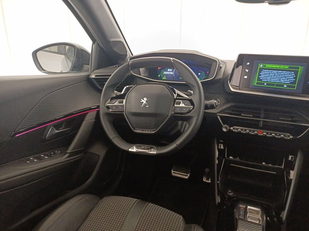 Peugeot 208 usata a Bari (10)