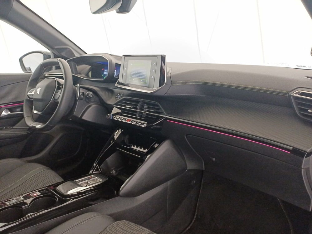 Peugeot 208 usata a Bari (7)