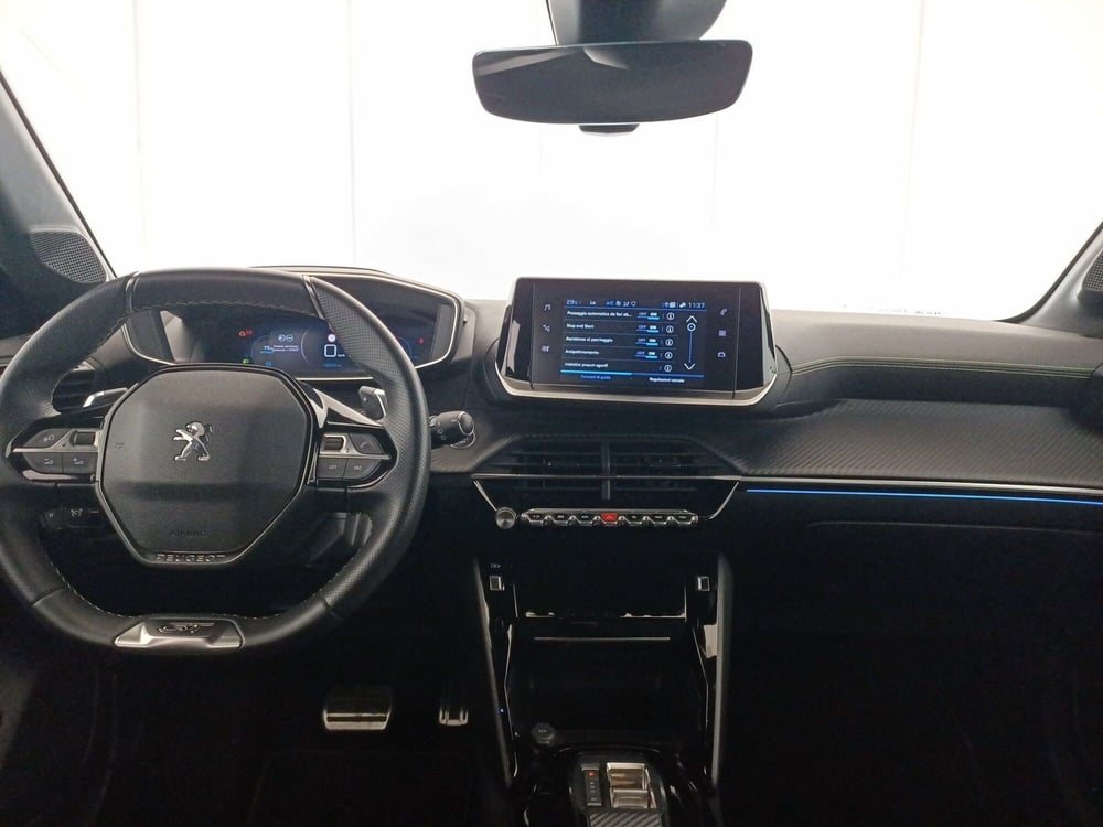 Peugeot 208 usata a Bari (9)