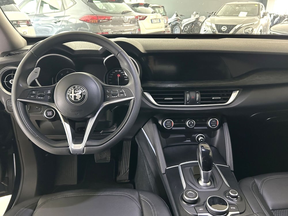 Alfa Romeo Stelvio usata a Ferrara (11)