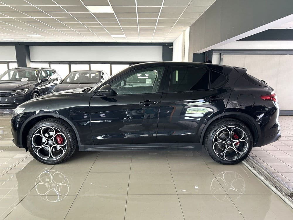 Alfa Romeo Stelvio usata a Ferrara (6)