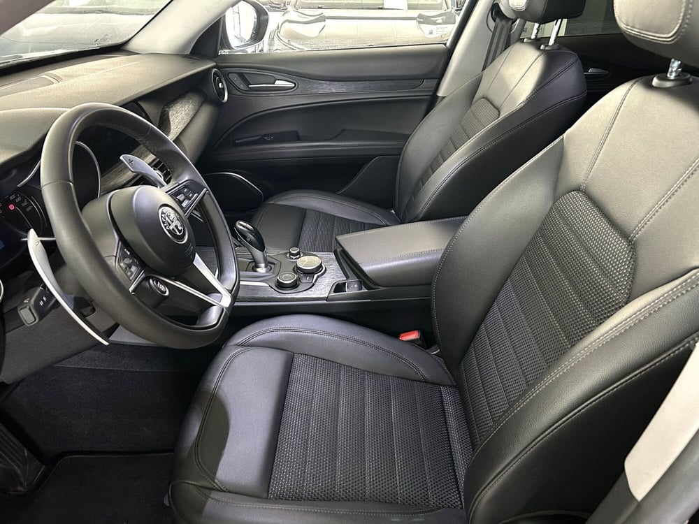 Alfa Romeo Stelvio usata a Ferrara (8)