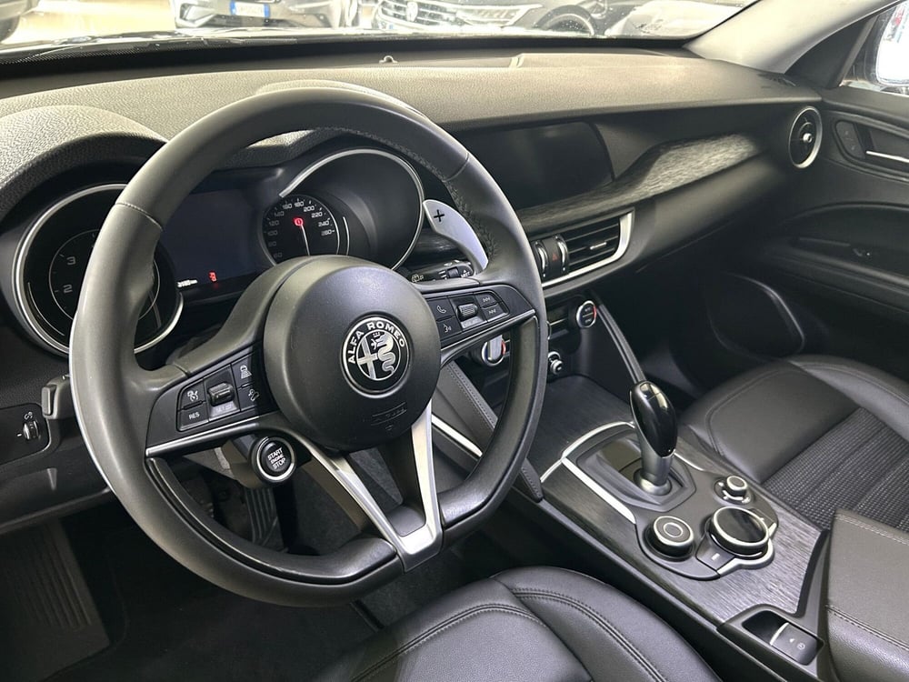 Alfa Romeo Stelvio usata a Ferrara (9)