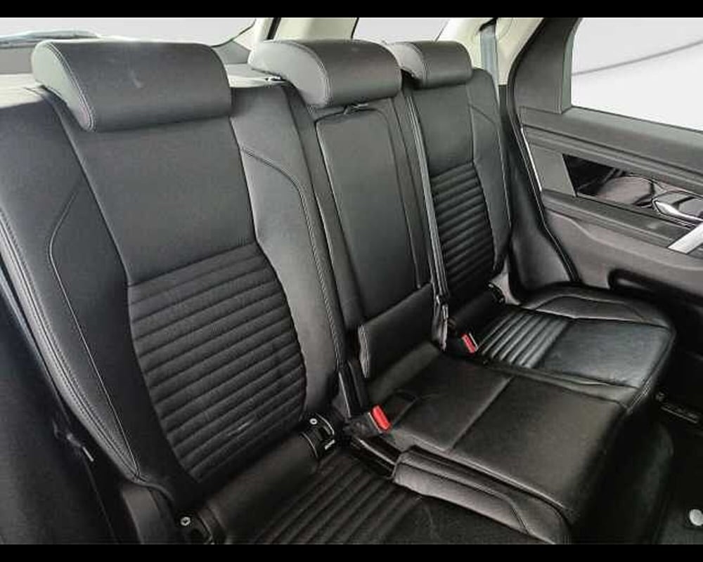 Land Rover Discovery Sport usata a Roma (9)