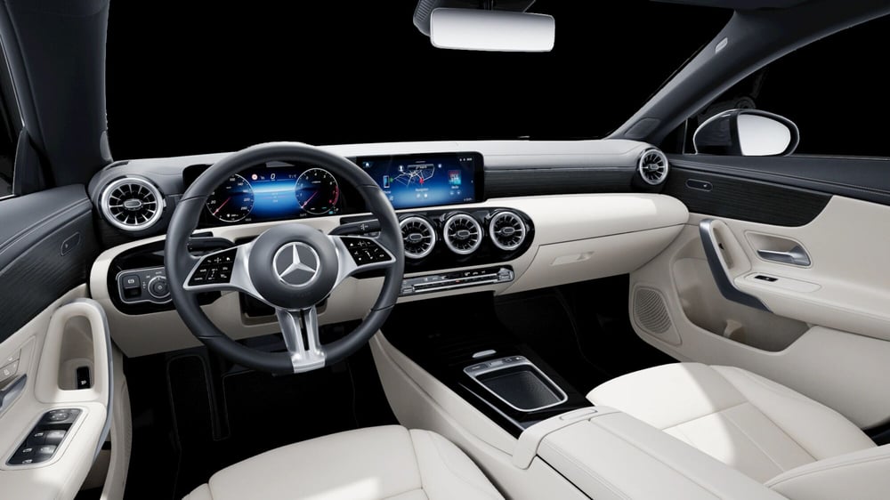 Mercedes-Benz CLA nuova a Milano (8)