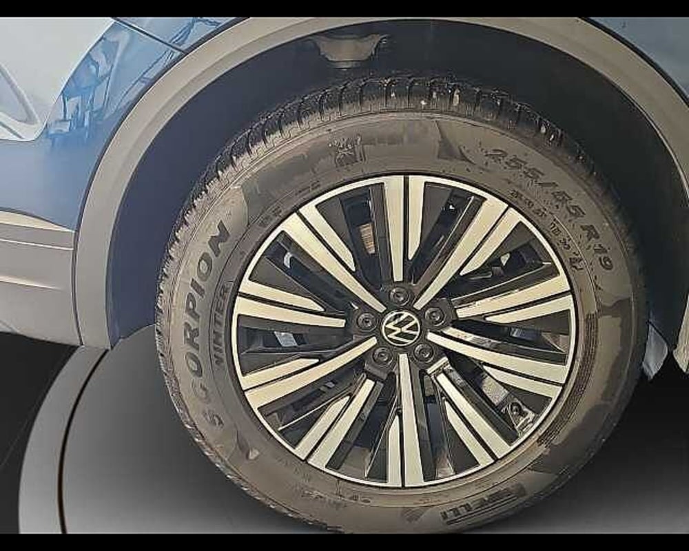 Volkswagen Touareg usata a Roma (11)