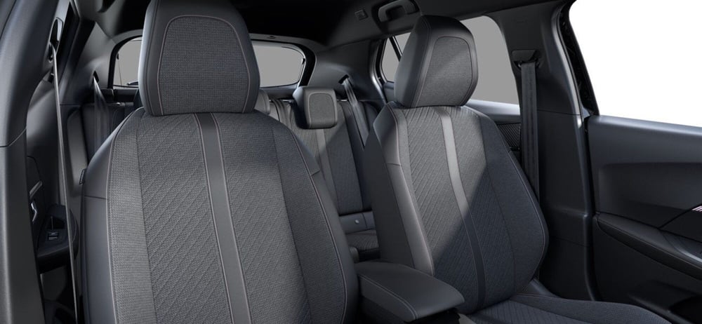 Peugeot 2008 nuova a Bari (8)