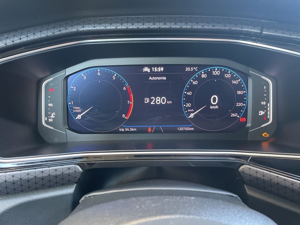 Volkswagen T-Cross usata a Pescara (12)