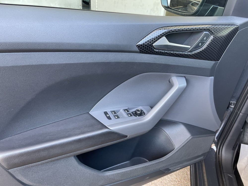 Volkswagen T-Cross usata a Pescara (8)