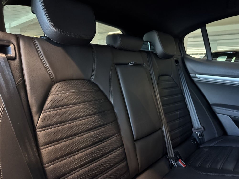Alfa Romeo Stelvio usata a Messina (11)
